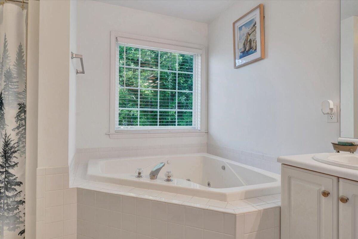 828 Ray St, Roanoke, Ohio image 37