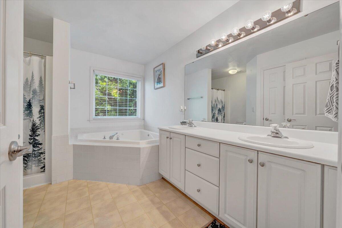828 Ray St, Roanoke, Ohio image 35