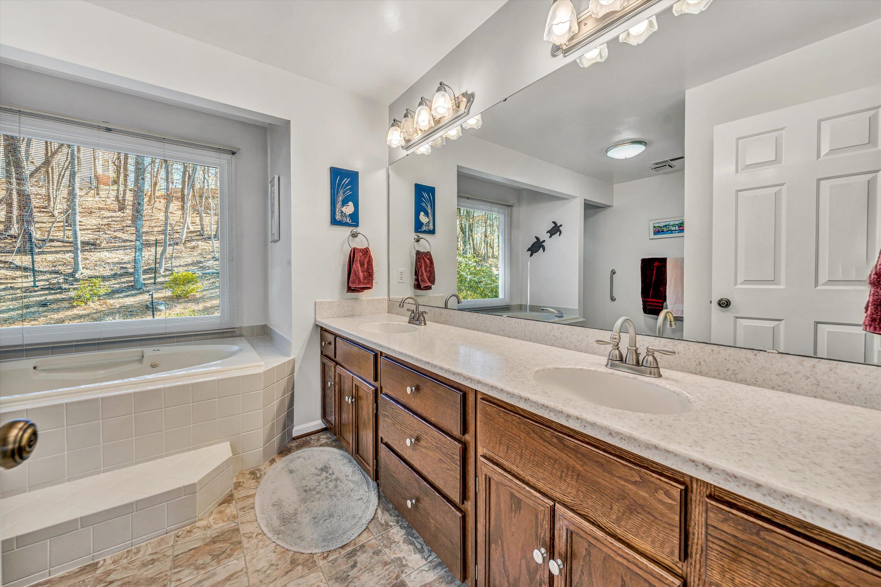 5653 Orchard Valley Cir, Roanoke, Virginia image 25