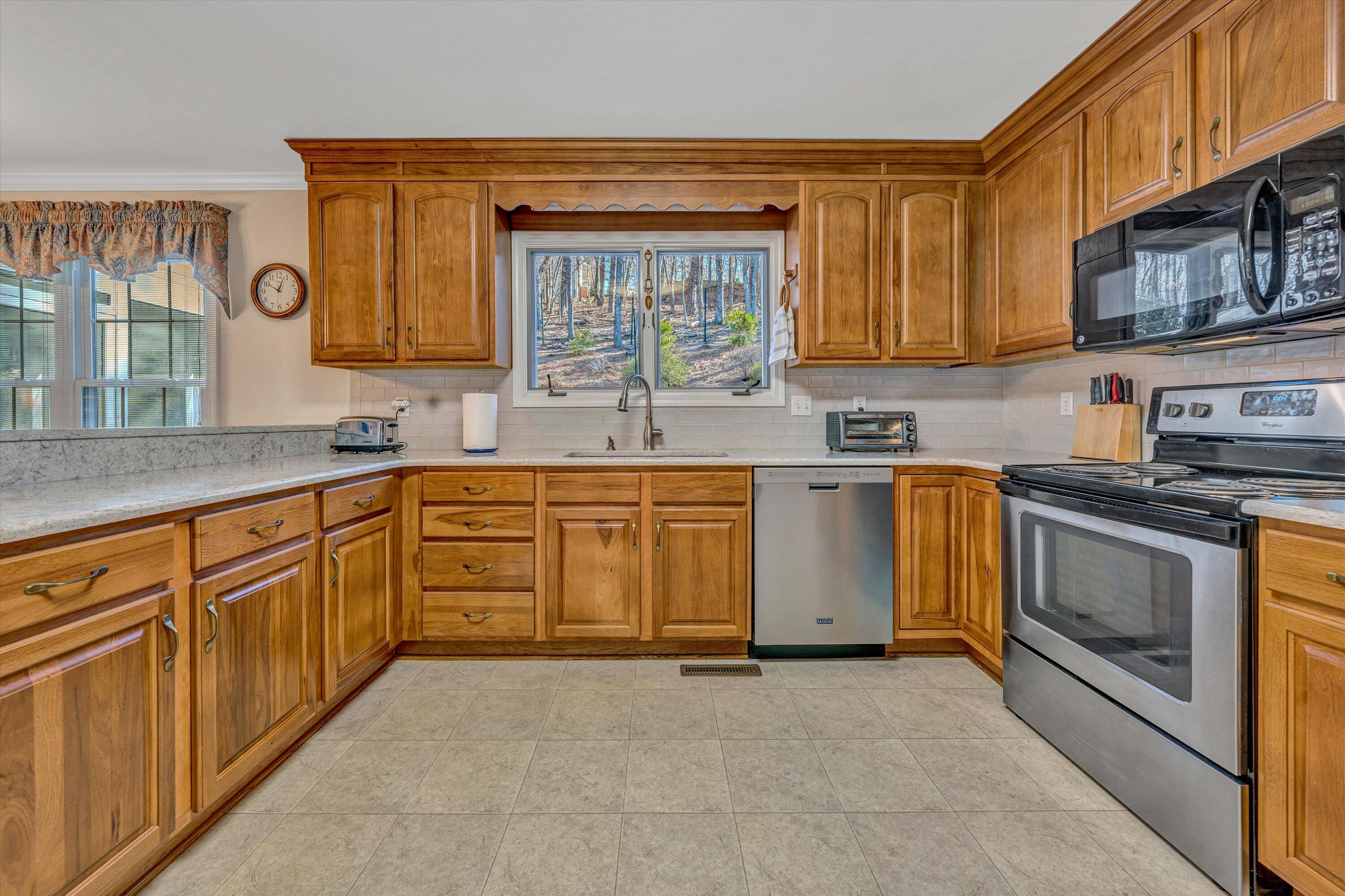 5653 Orchard Valley Cir, Roanoke, Virginia image 11