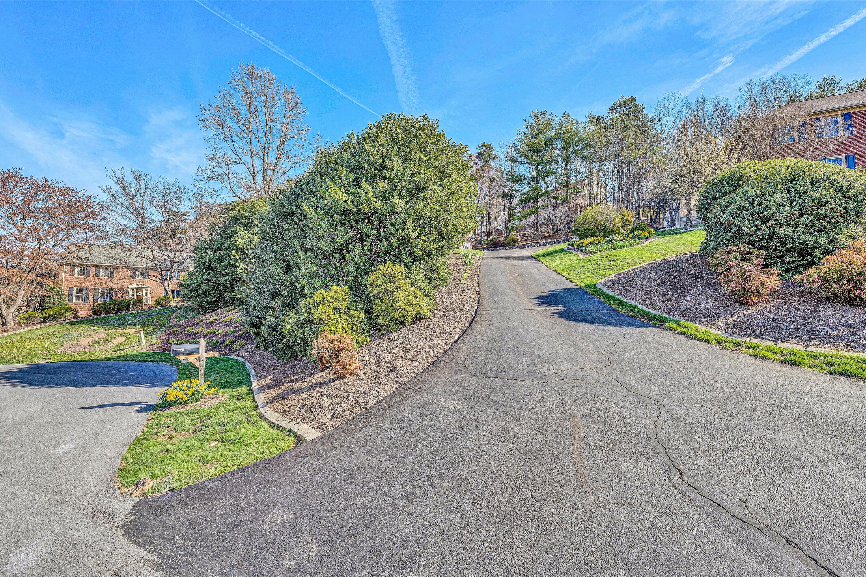 5653 Orchard Valley Cir, Roanoke, Virginia image 41