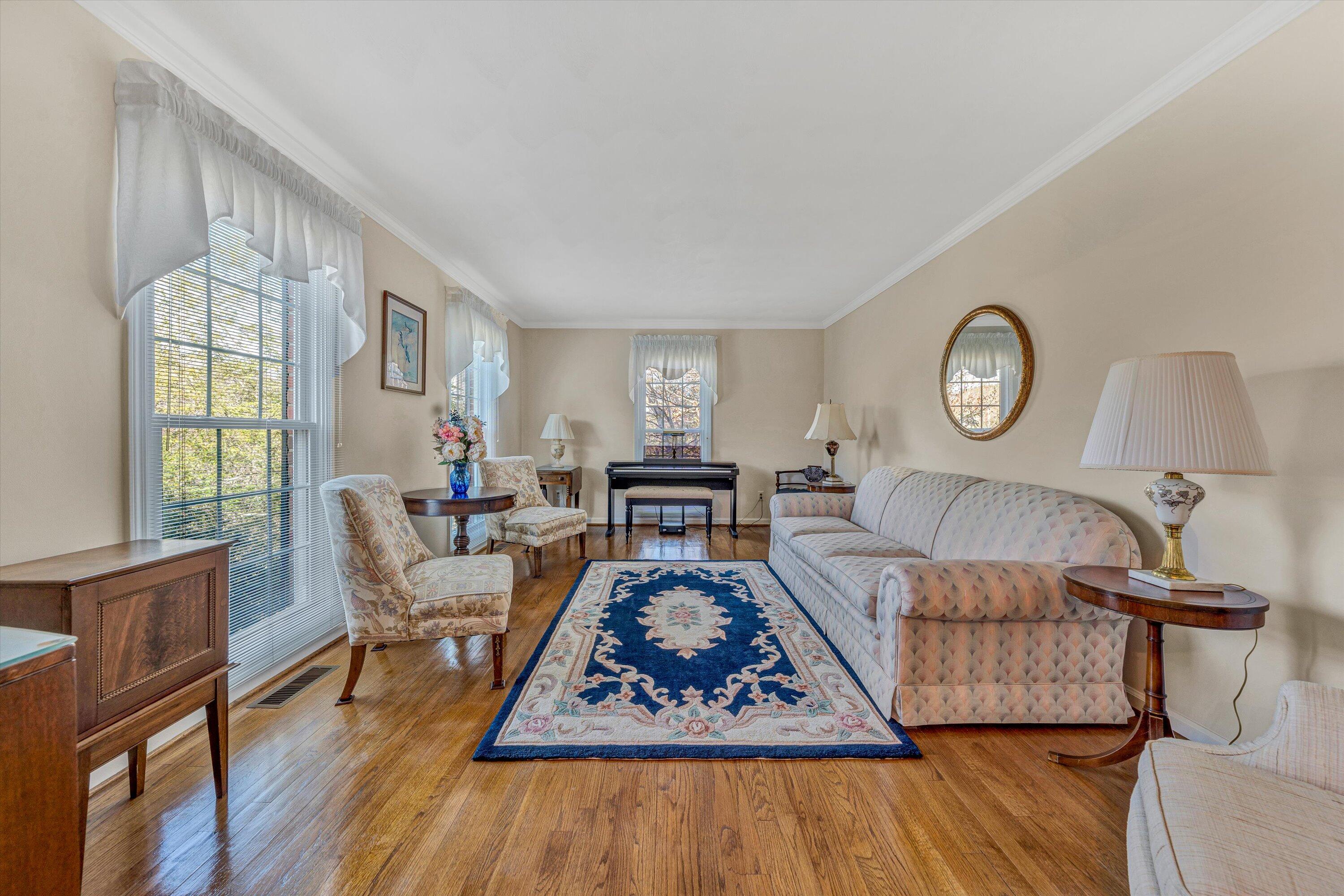 5653 Orchard Valley Cir, Roanoke, Virginia image 6