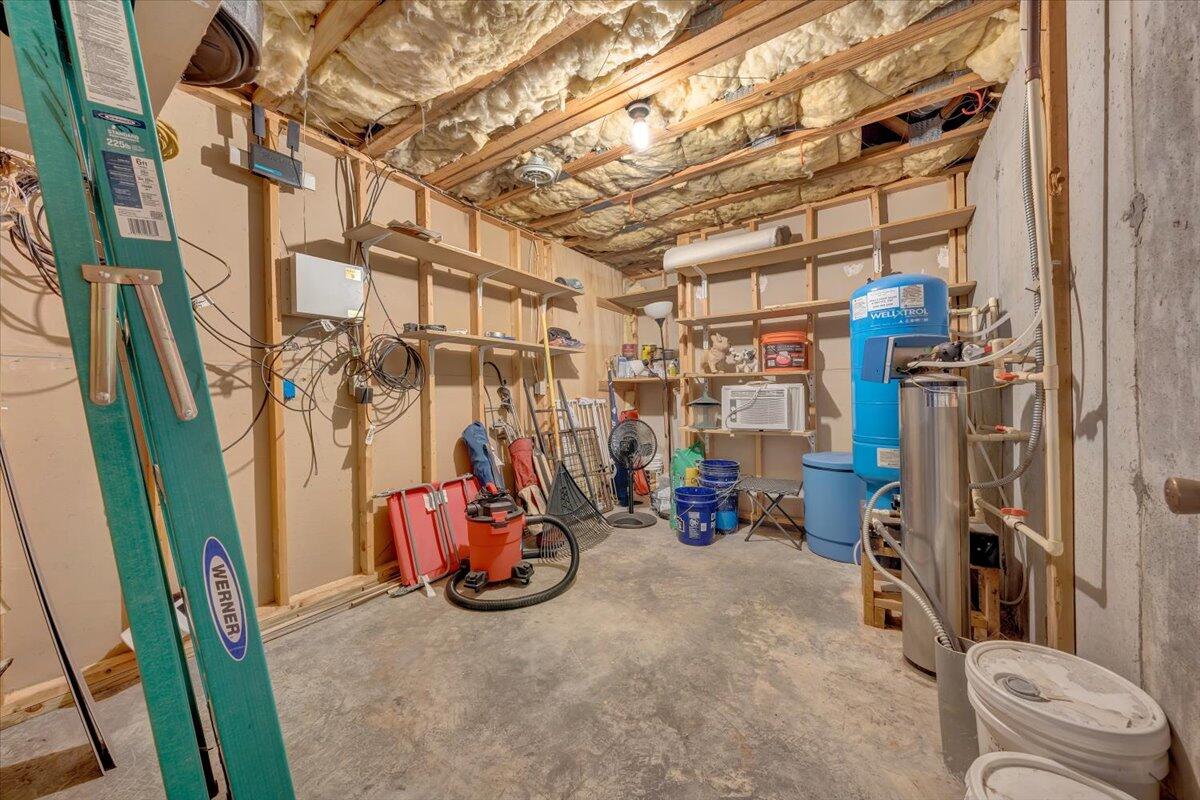 112 Pleasure Point Dr, Goodview, Virginia image 36