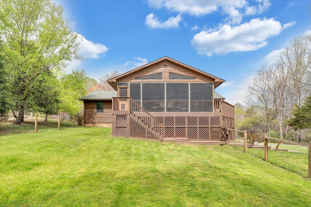 112 Pleasure Point Dr, Goodview, Virginia image 45