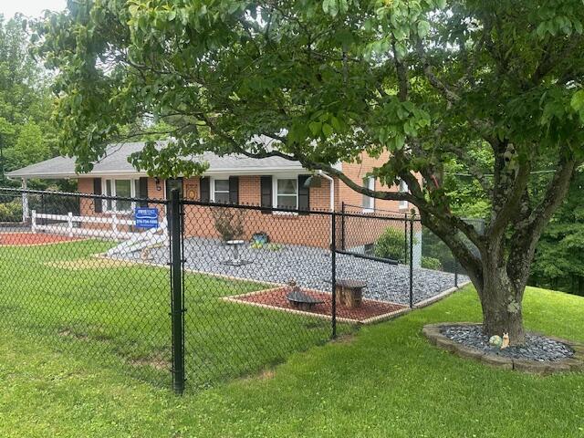 586 Graceland Dr, Bassett, Virginia image 6