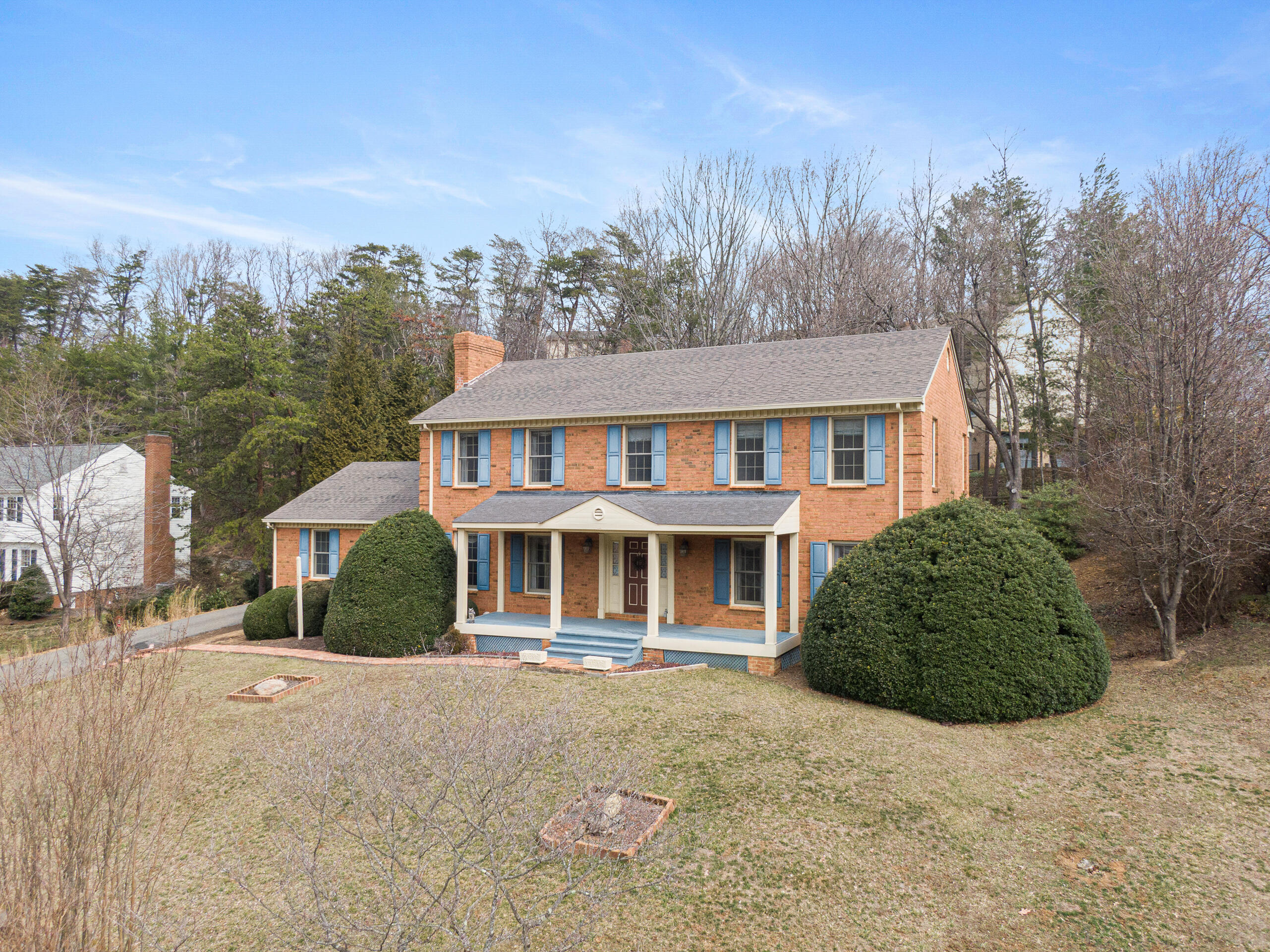 5017 Meadow Creek Dr, Roanoke, Virginia image 2