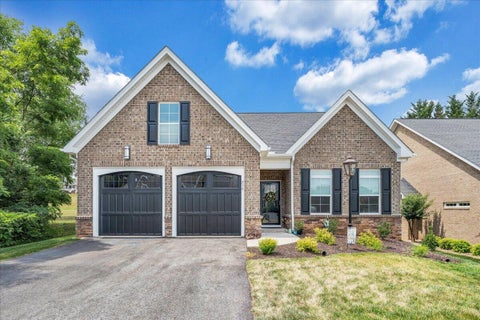 Homes For Sale - 216 Stonecreek Way<br/> Roanoke, VA 24019