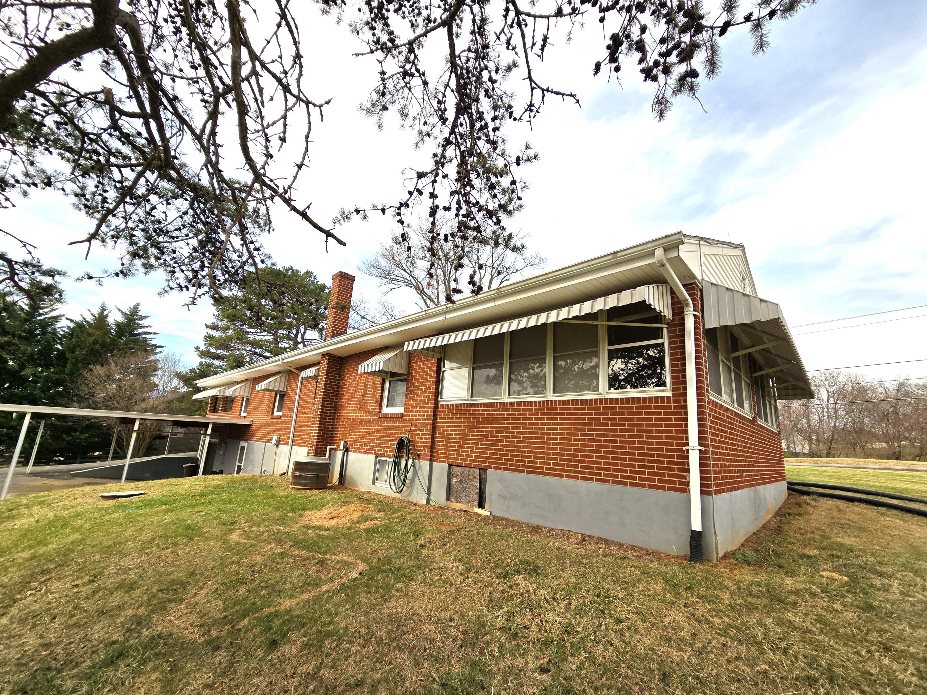13190 Stewartsville Rd, Goodview, Virginia image 6