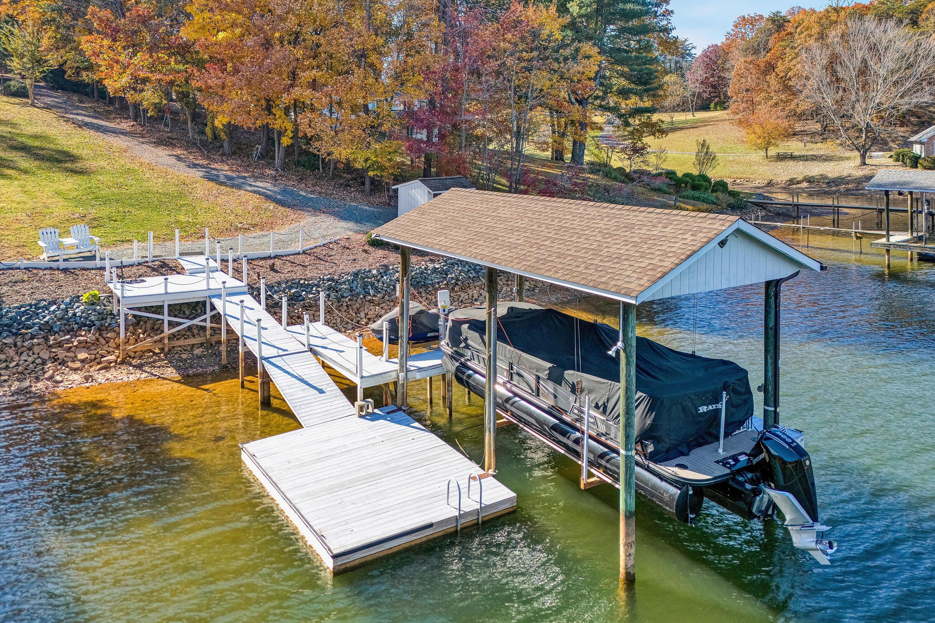 Moneta, Virginia, 24121, United States, 3 Bedrooms Bedrooms, ,3 BathroomsBathrooms,Residential,Active,2019862