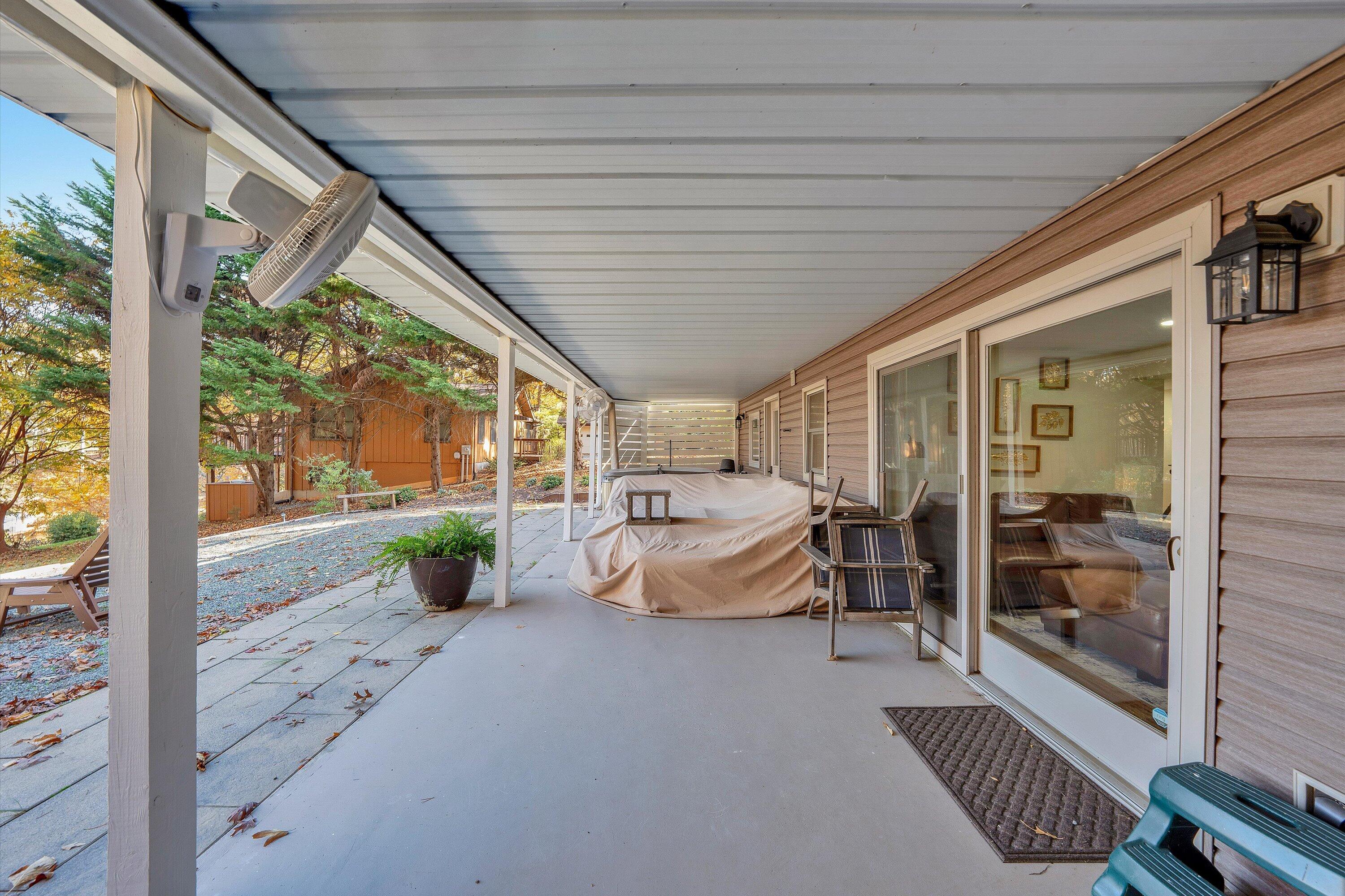 Moneta, Virginia, 24121, United States, 3 Bedrooms Bedrooms, ,3 BathroomsBathrooms,Residential,Active,2019862