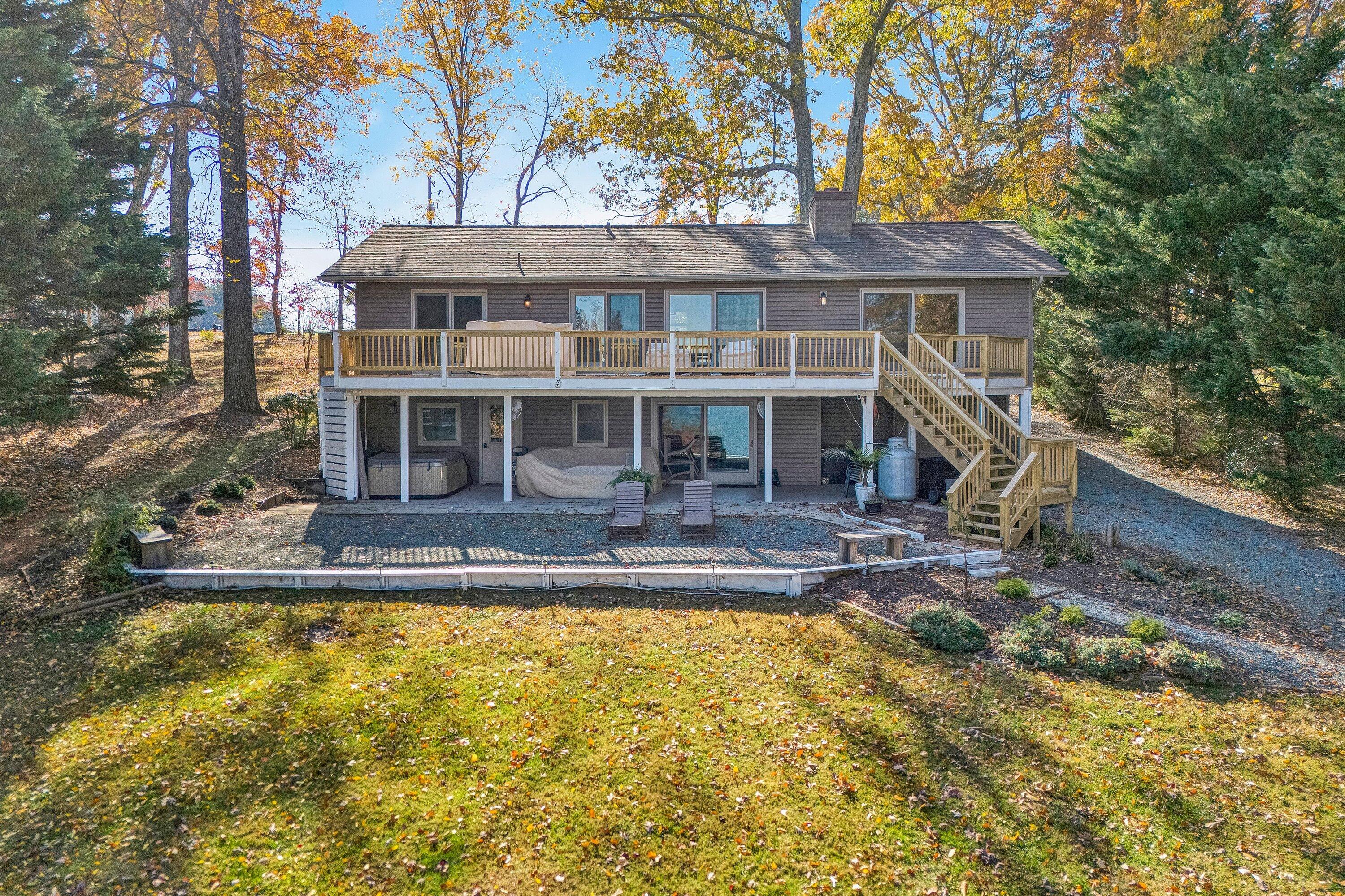 Moneta, Virginia, 24121, United States, 3 Bedrooms Bedrooms, ,3 BathroomsBathrooms,Residential,Active,2019862