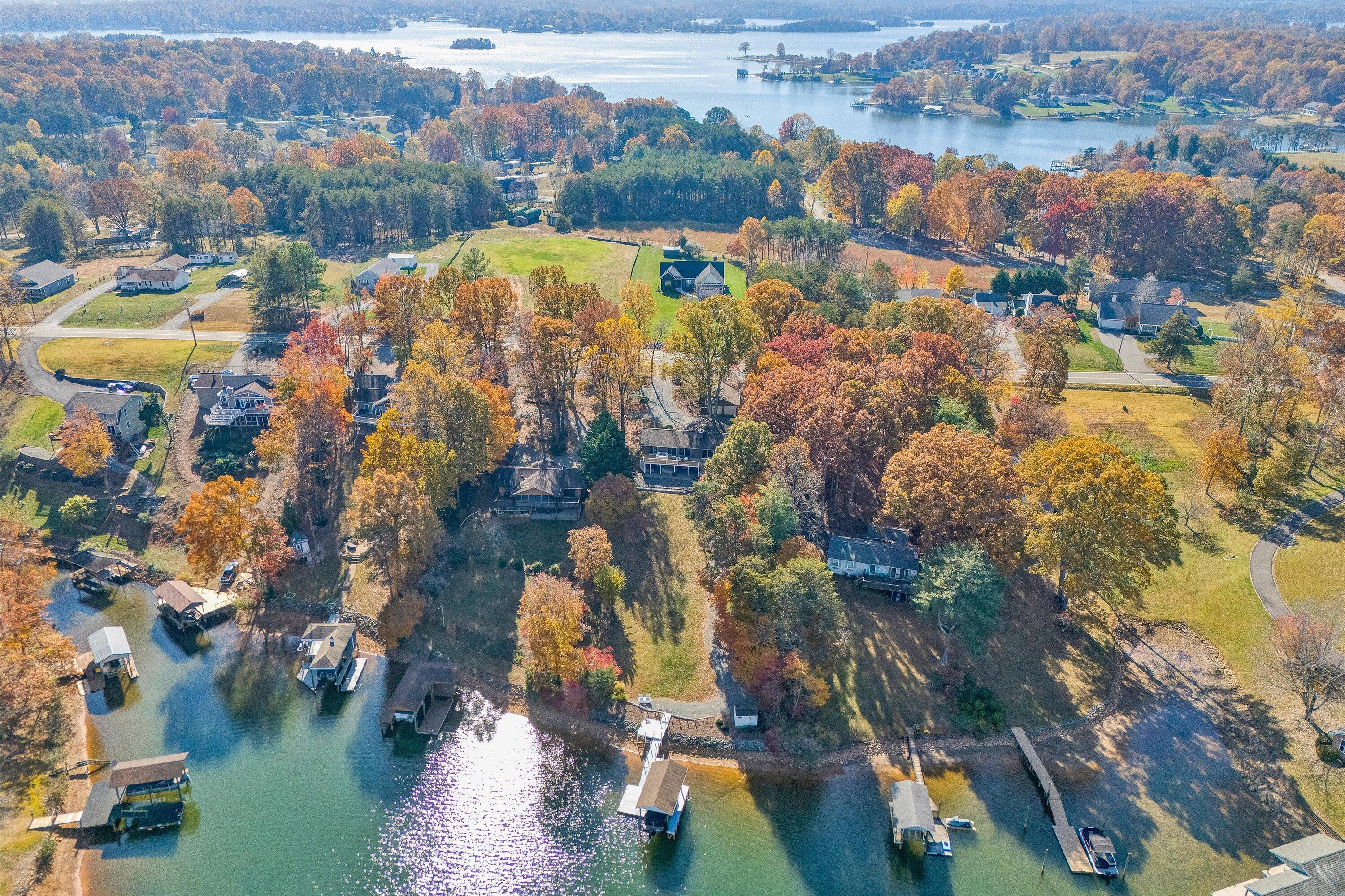 Moneta, Virginia, 24121, United States, 3 Bedrooms Bedrooms, ,3 BathroomsBathrooms,Residential,Active,2019862