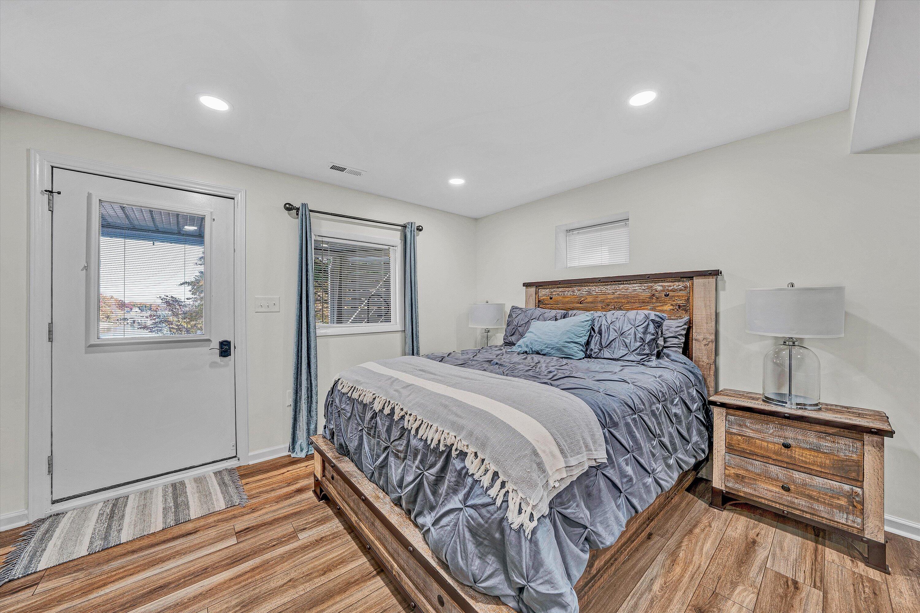 Moneta, Virginia, 24121, United States, 3 Bedrooms Bedrooms, ,3 BathroomsBathrooms,Residential,Active,2019862