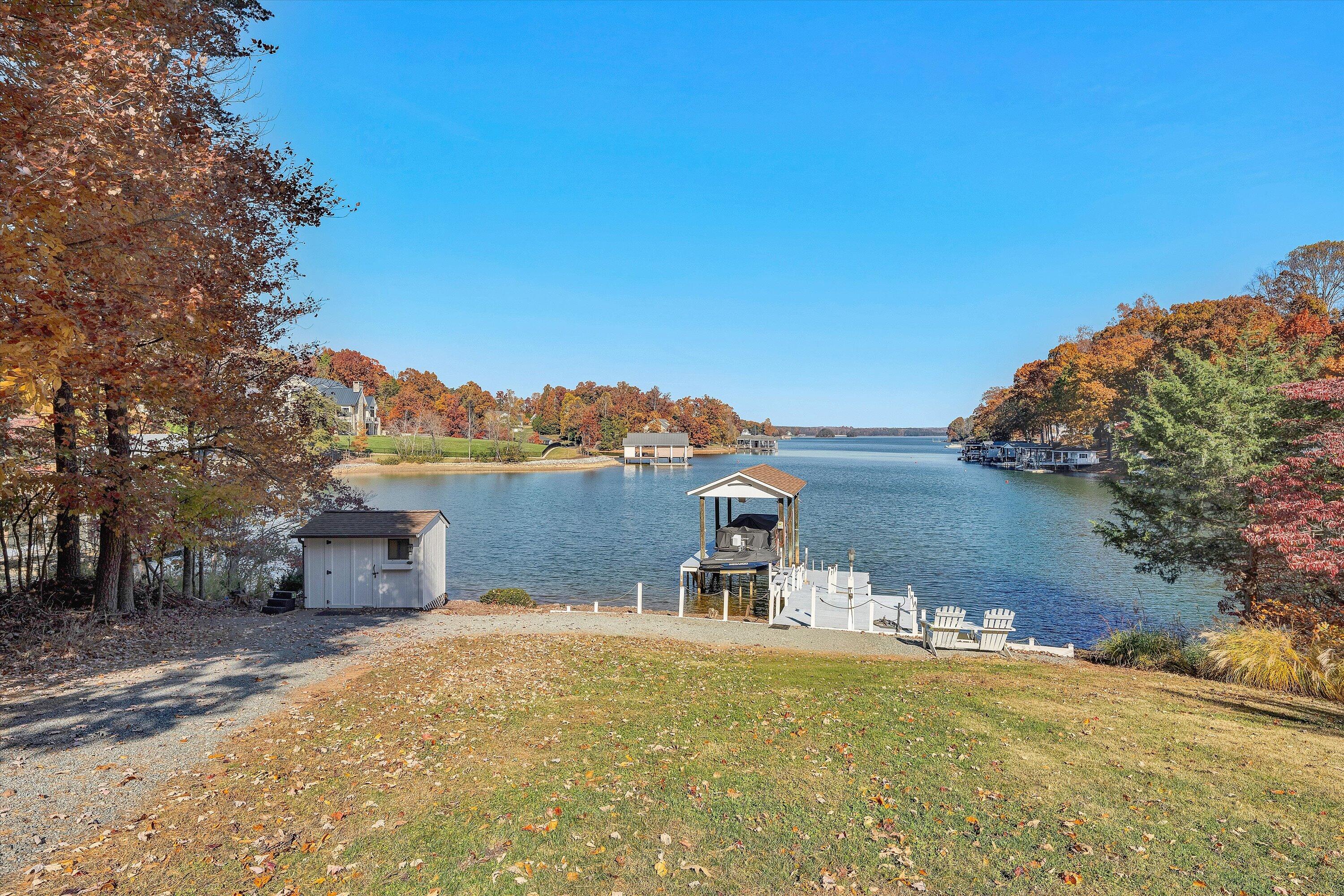 Moneta, Virginia, 24121, United States, 3 Bedrooms Bedrooms, ,3 BathroomsBathrooms,Residential,Active,2019862