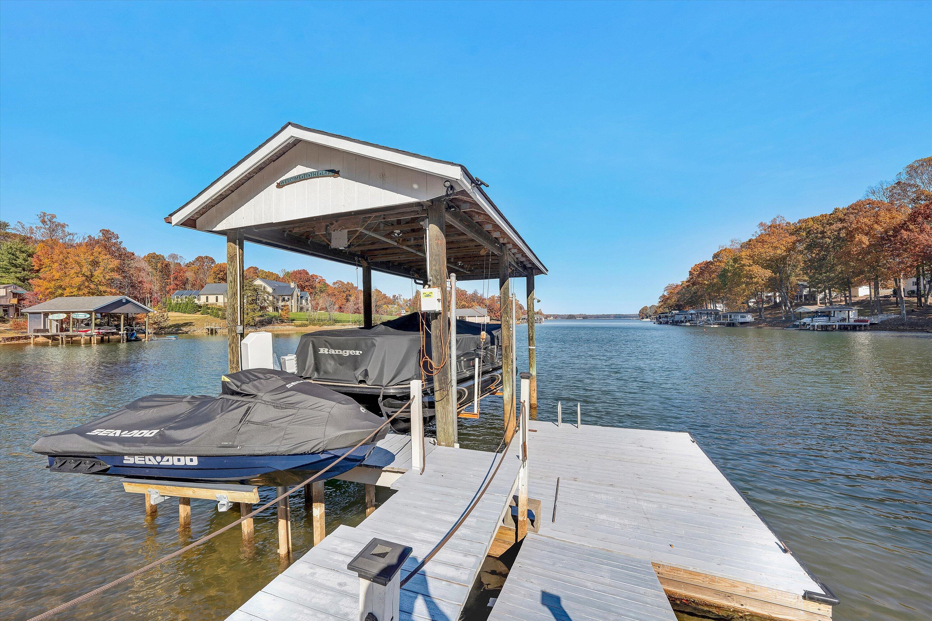 Moneta, Virginia, 24121, United States, 3 Bedrooms Bedrooms, ,3 BathroomsBathrooms,Residential,Active,2019862
