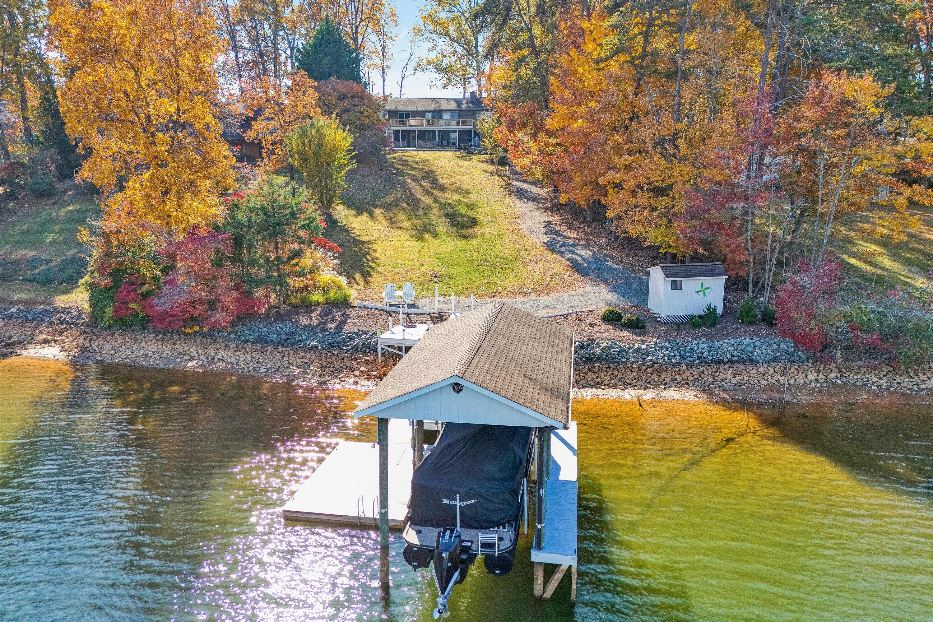 Moneta, Virginia, 24121, United States, 3 Bedrooms Bedrooms, ,3 BathroomsBathrooms,Residential,Active,2019862