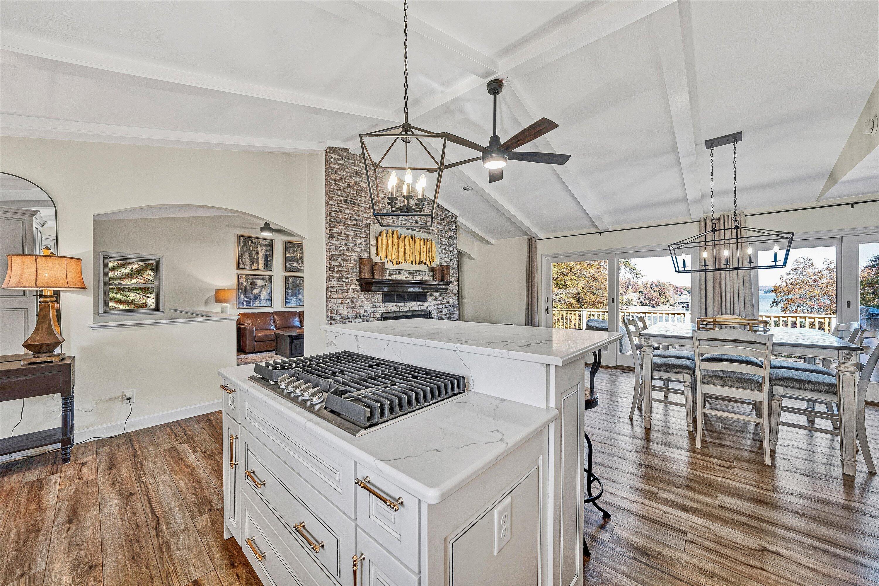 Moneta, Virginia, 24121, United States, 3 Bedrooms Bedrooms, ,3 BathroomsBathrooms,Residential,Active,2019862