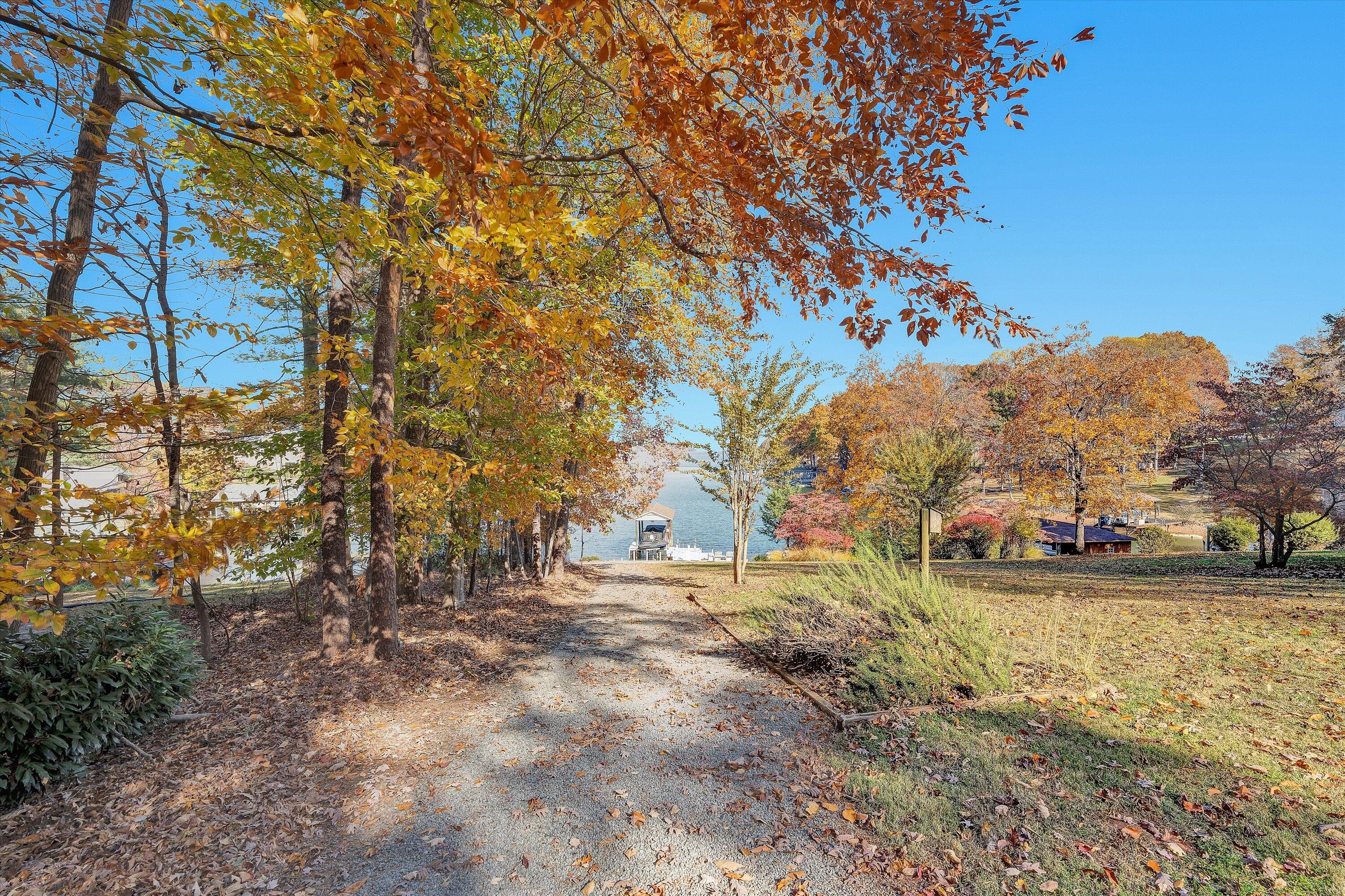 Moneta, Virginia, 24121, United States, 3 Bedrooms Bedrooms, ,3 BathroomsBathrooms,Residential,Active,2019862