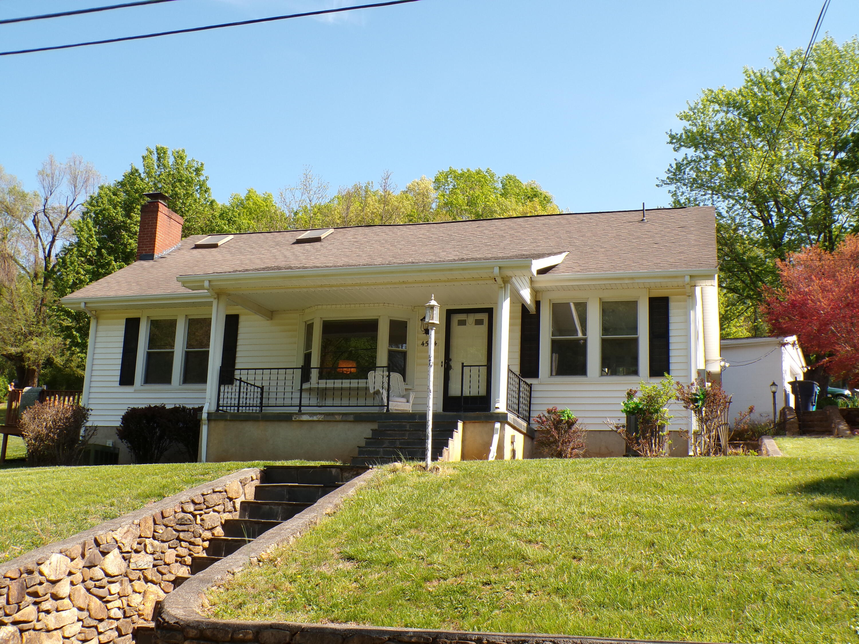 4544 Narrows Ln, Roanoke, Virginia image 1