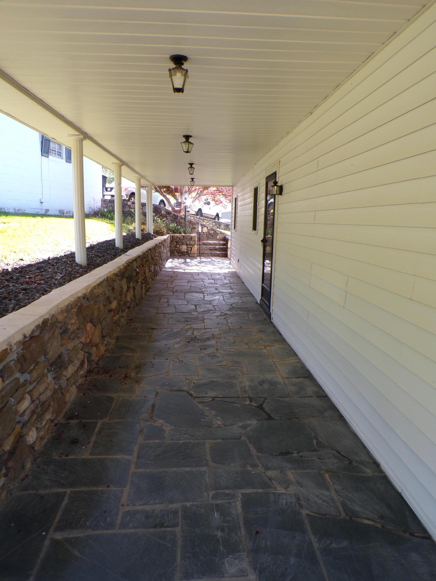 4544 Narrows Ln, Roanoke, Virginia image 5