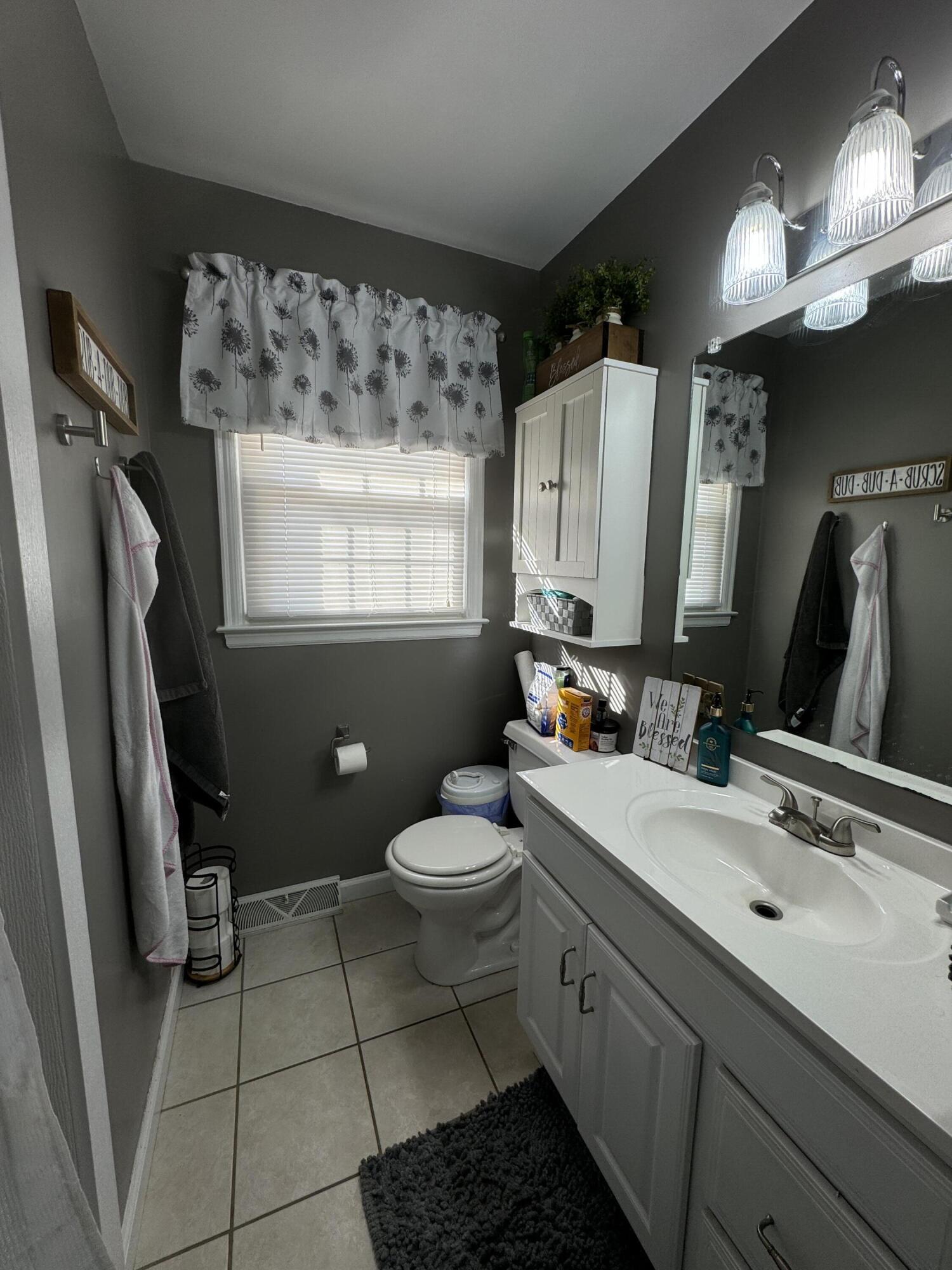 202 Old Brook Rd, Vinton, Virginia image 11