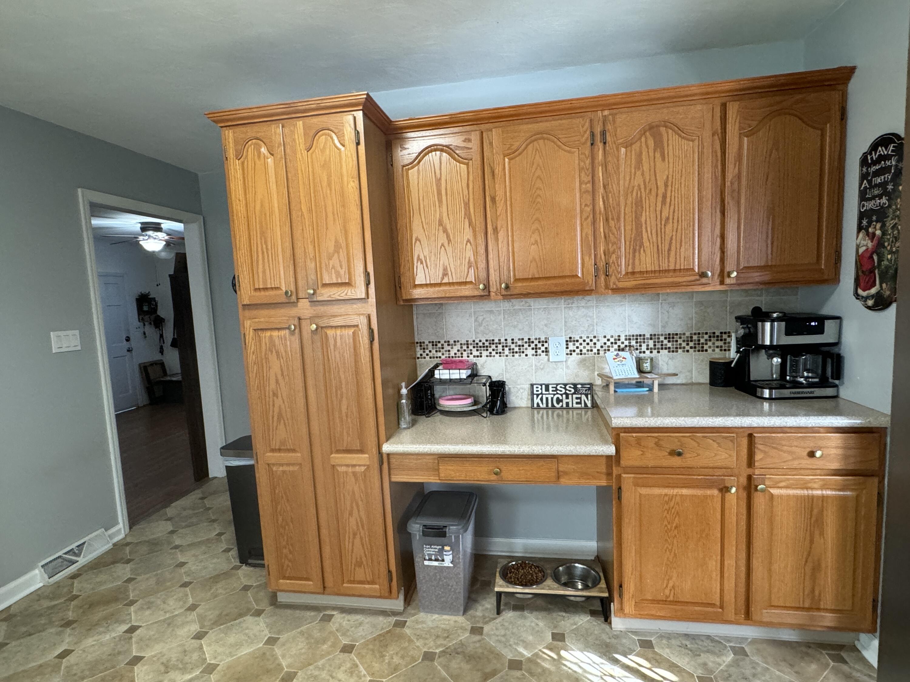 202 Old Brook Rd, Vinton, Virginia image 8