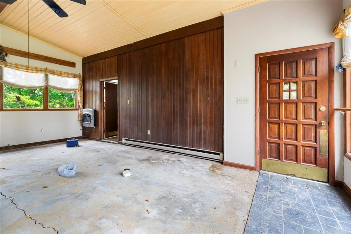 1817 English Forest Rd, Pulaski, Virginia image 7
