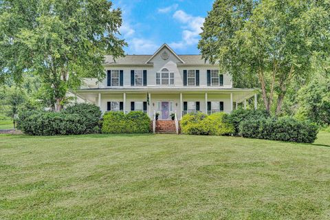 Photo of 210 DAYTONA DR, Hardy, VA 24101 (MLS # 925511)