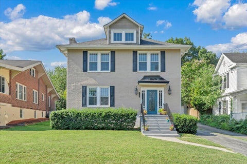 Homes For Sale - 2206 Windsor Ave<br/> Roanoke, VA 24015