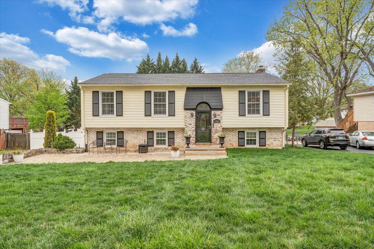 3862 Hyde Park Dr, Roanoke, Virginia image 1