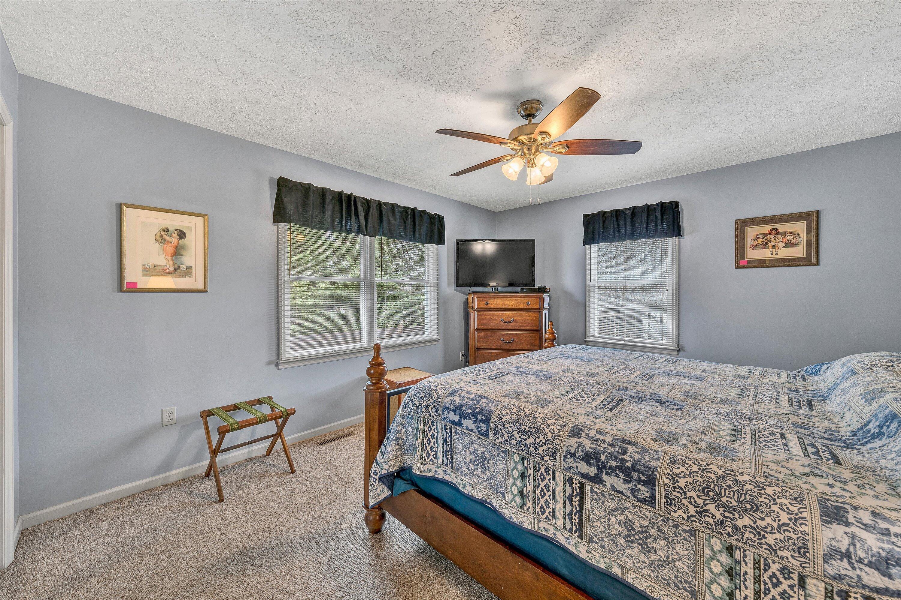 106 Channel Way, Moneta, Virginia image 35