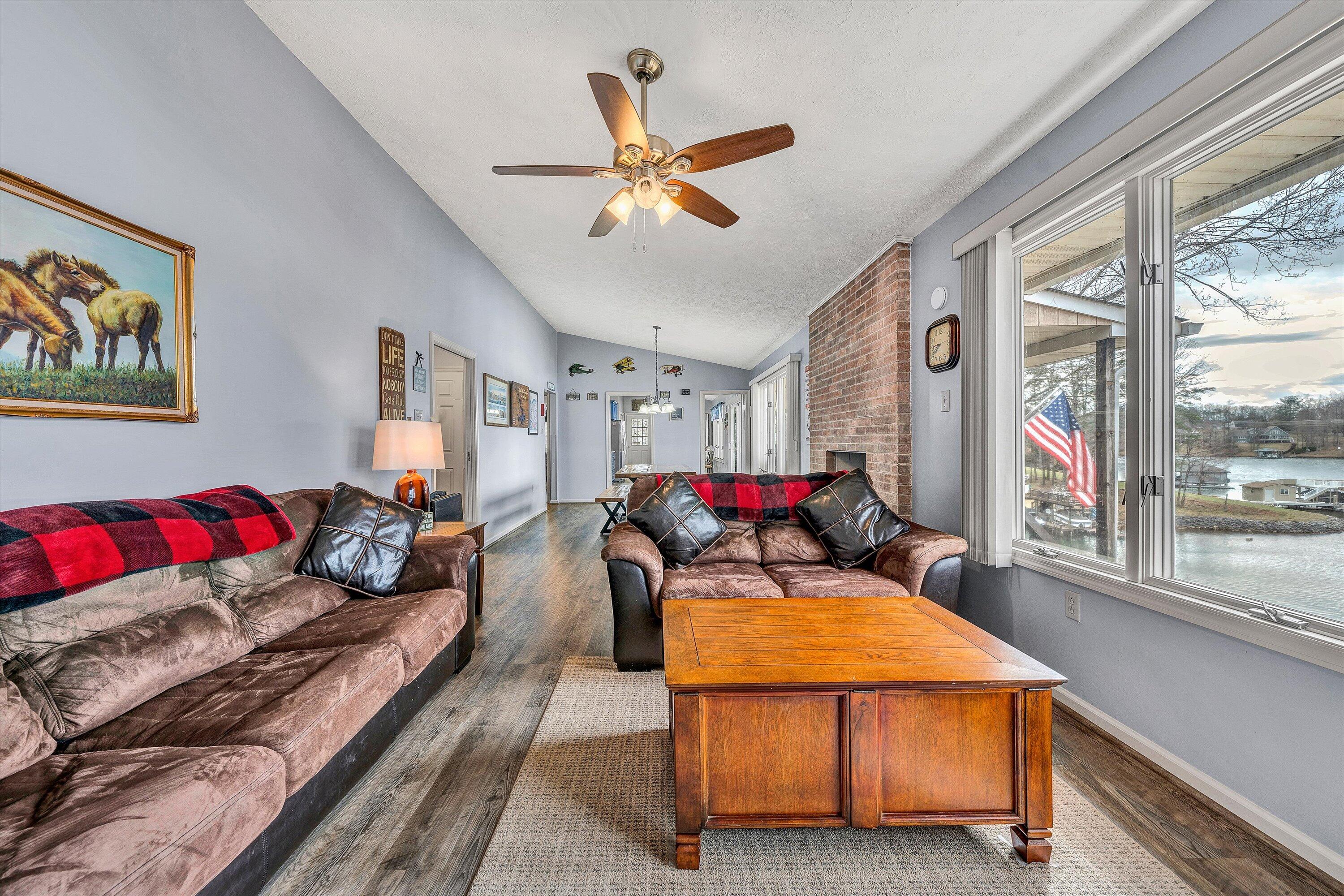 106 Channel Way, Moneta, Virginia image 20