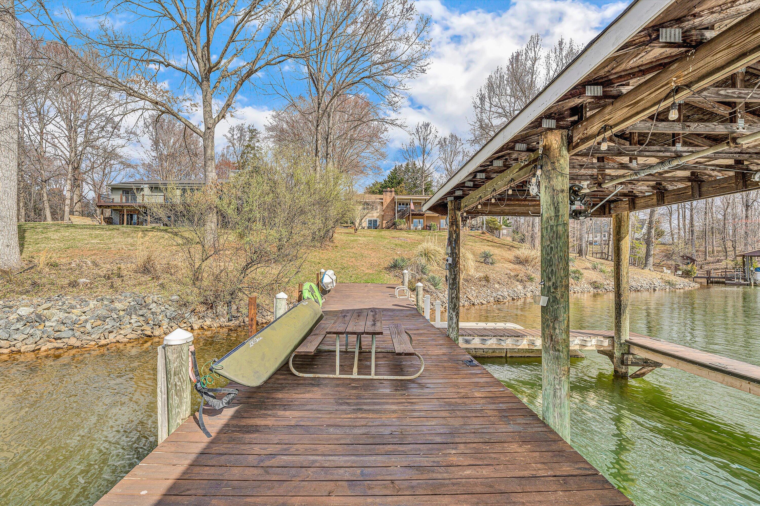106 Channel Way, Moneta, Virginia image 9