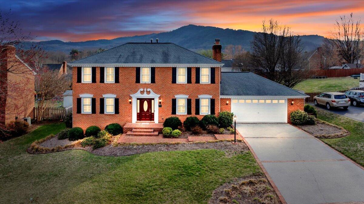 710 Joan Cir, Salem, Virginia image 4