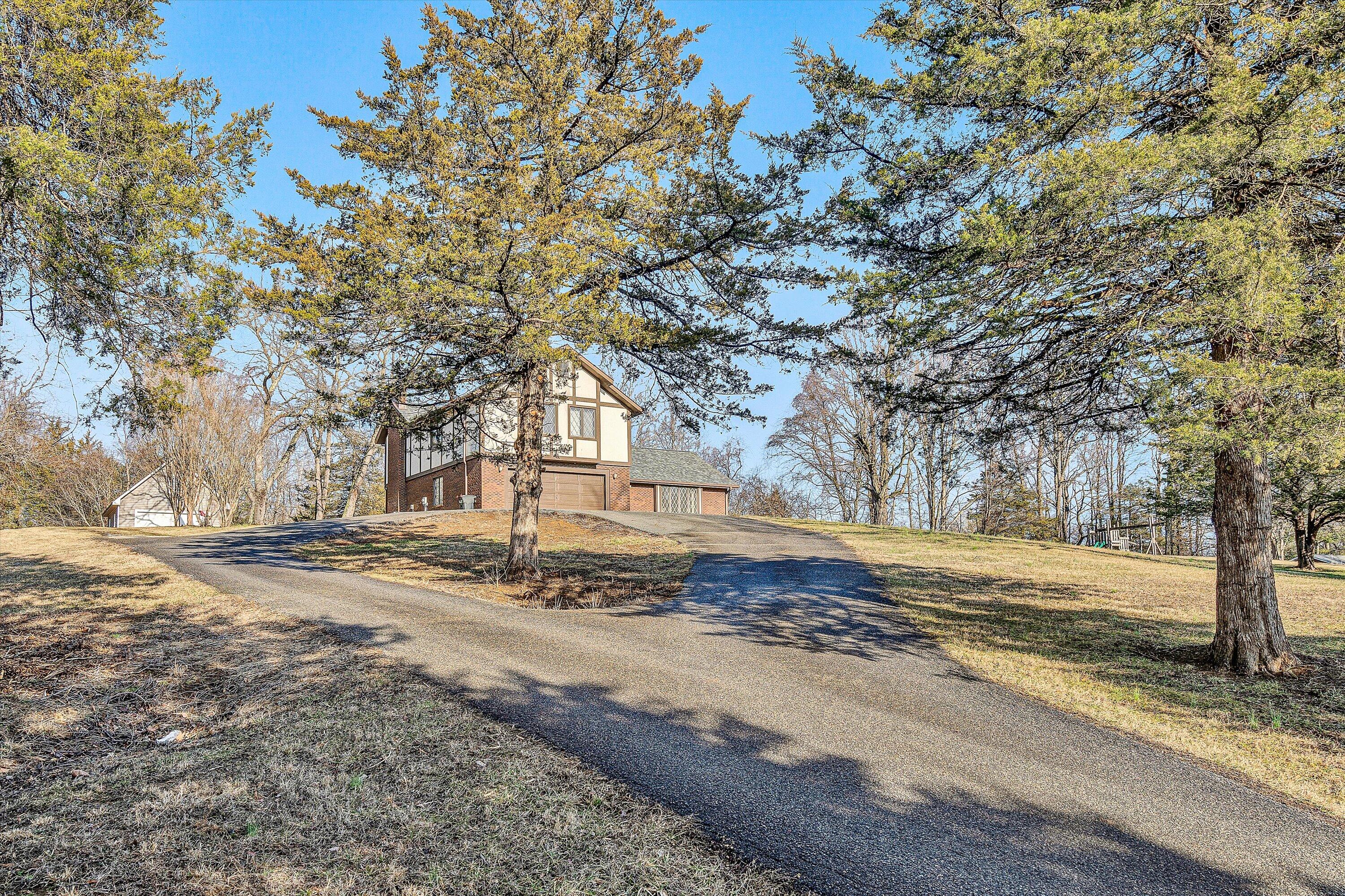 2230 Etzler Rd, Troutville, Virginia image 3