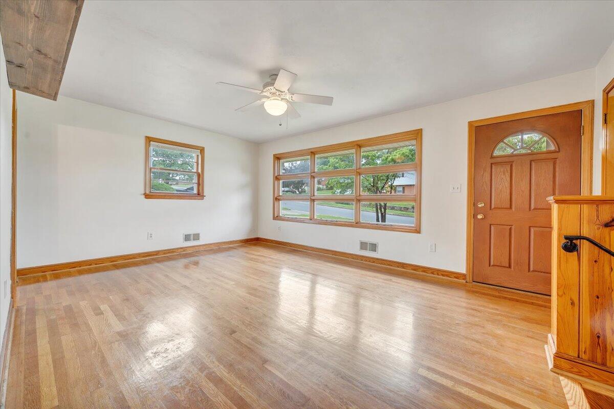 137 Frontier Rd, Roanoke, Virginia image 9