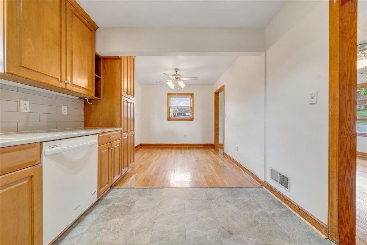 137 Frontier Rd, Roanoke, Virginia image 18