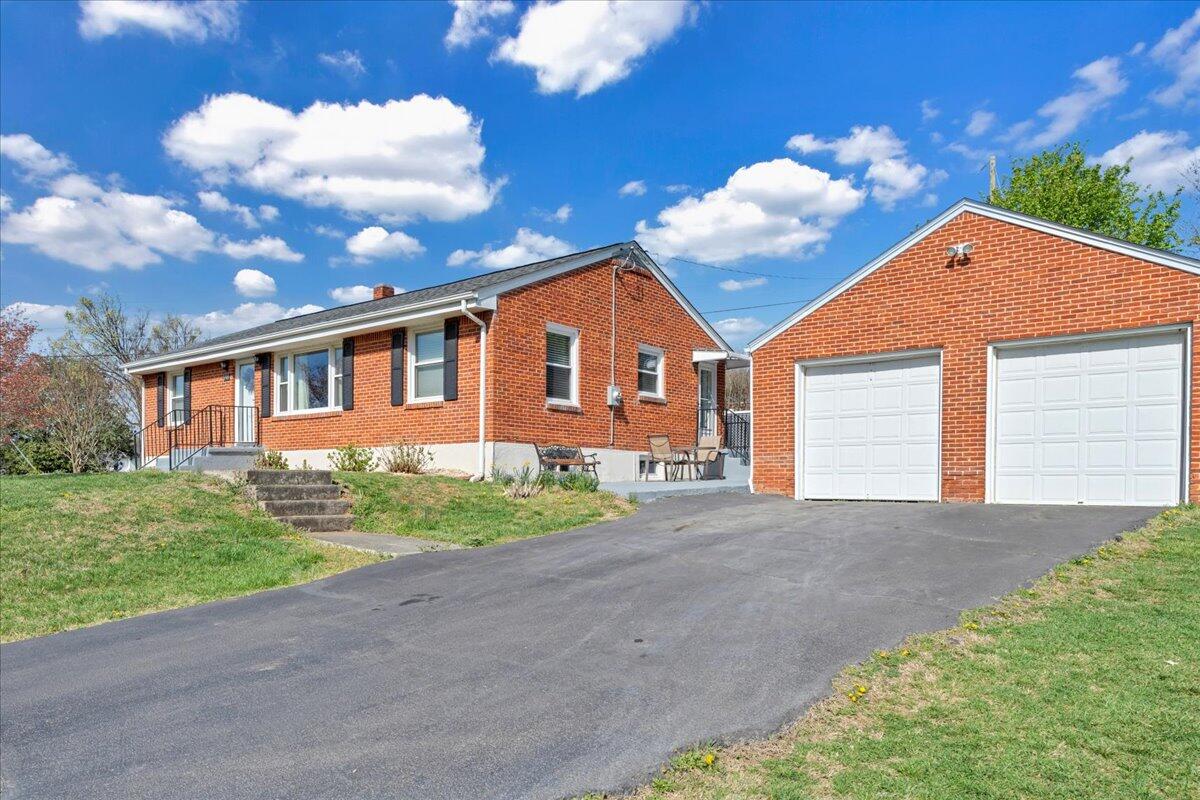 6506 Laban Rd, Roanoke, Virginia image 3