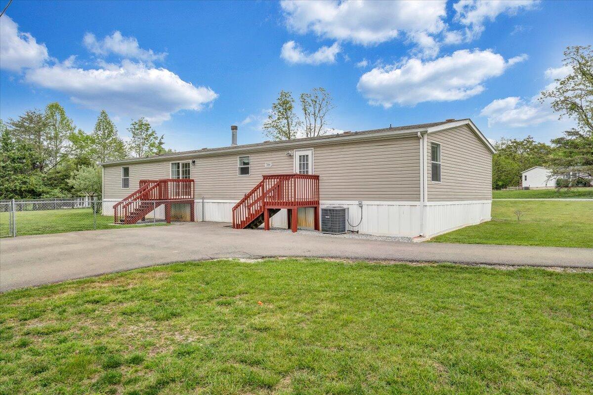 247 High Point Rd, Moneta, Virginia image 38