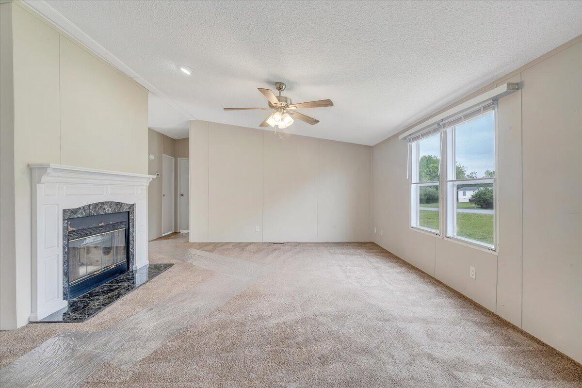 247 High Point Rd, Moneta, Virginia image 4