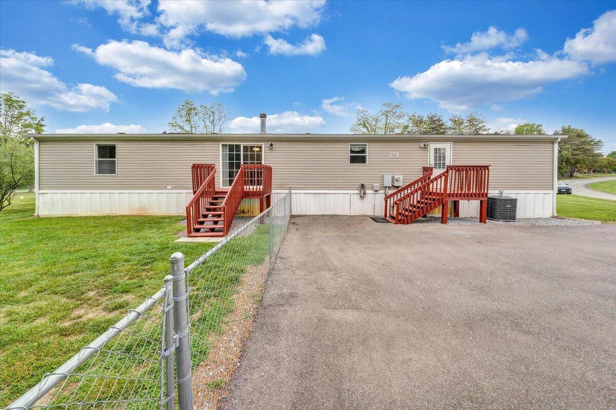 247 High Point Rd, Moneta, Virginia image 36