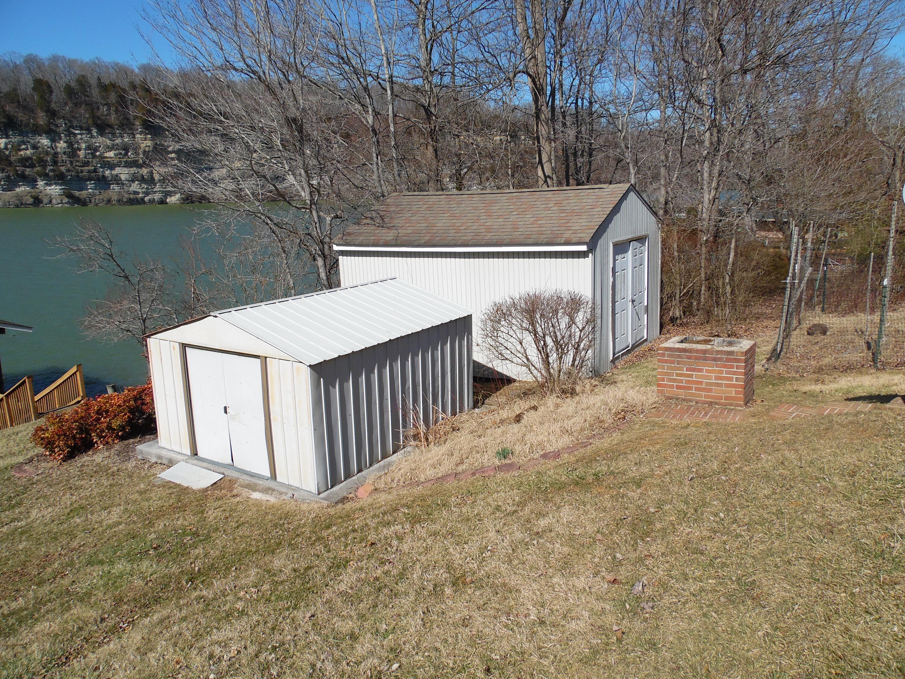 6921 Beach Dr, Radford, Virginia image 32