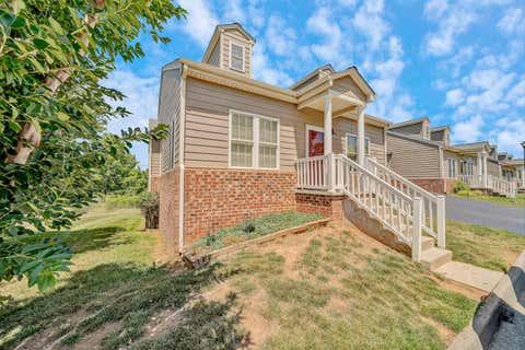 Townhouse For Sale - 6602 Hartman Ct<br/> Roanoke, VA 24019
