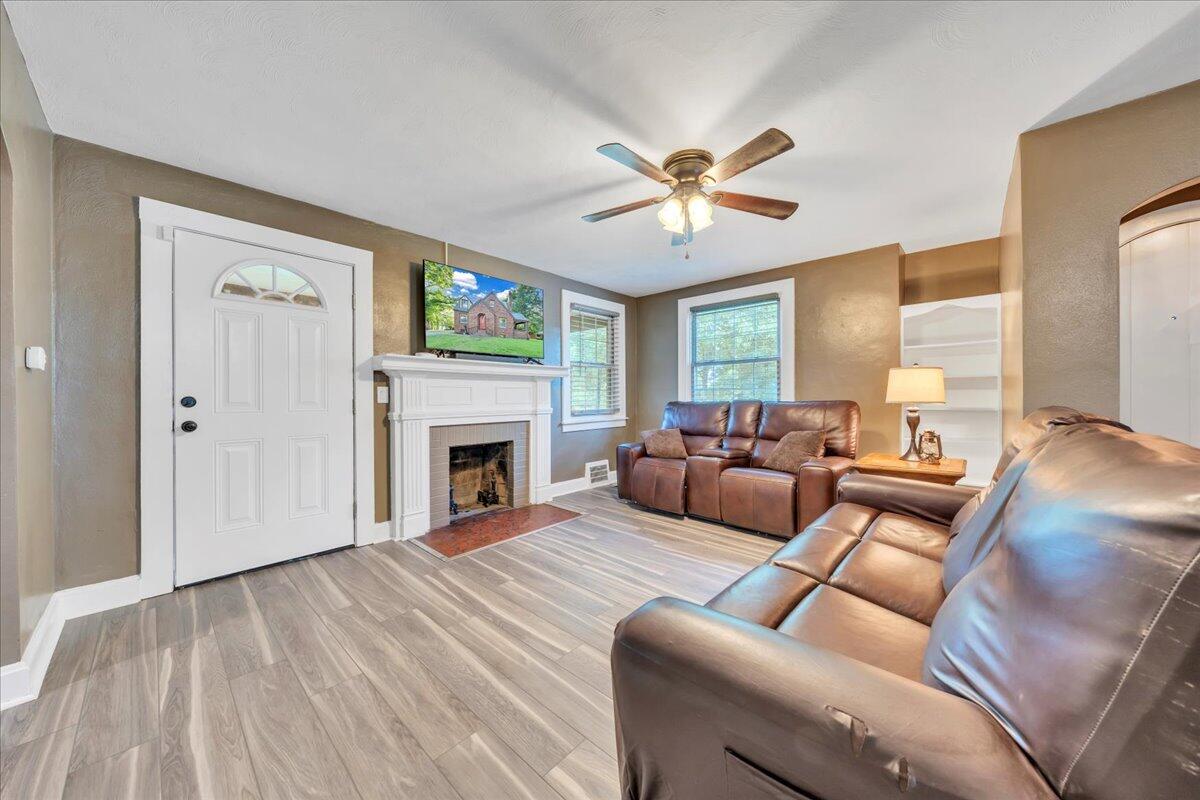 1008 Old Country Club Rd, Roanoke, Virginia image 5