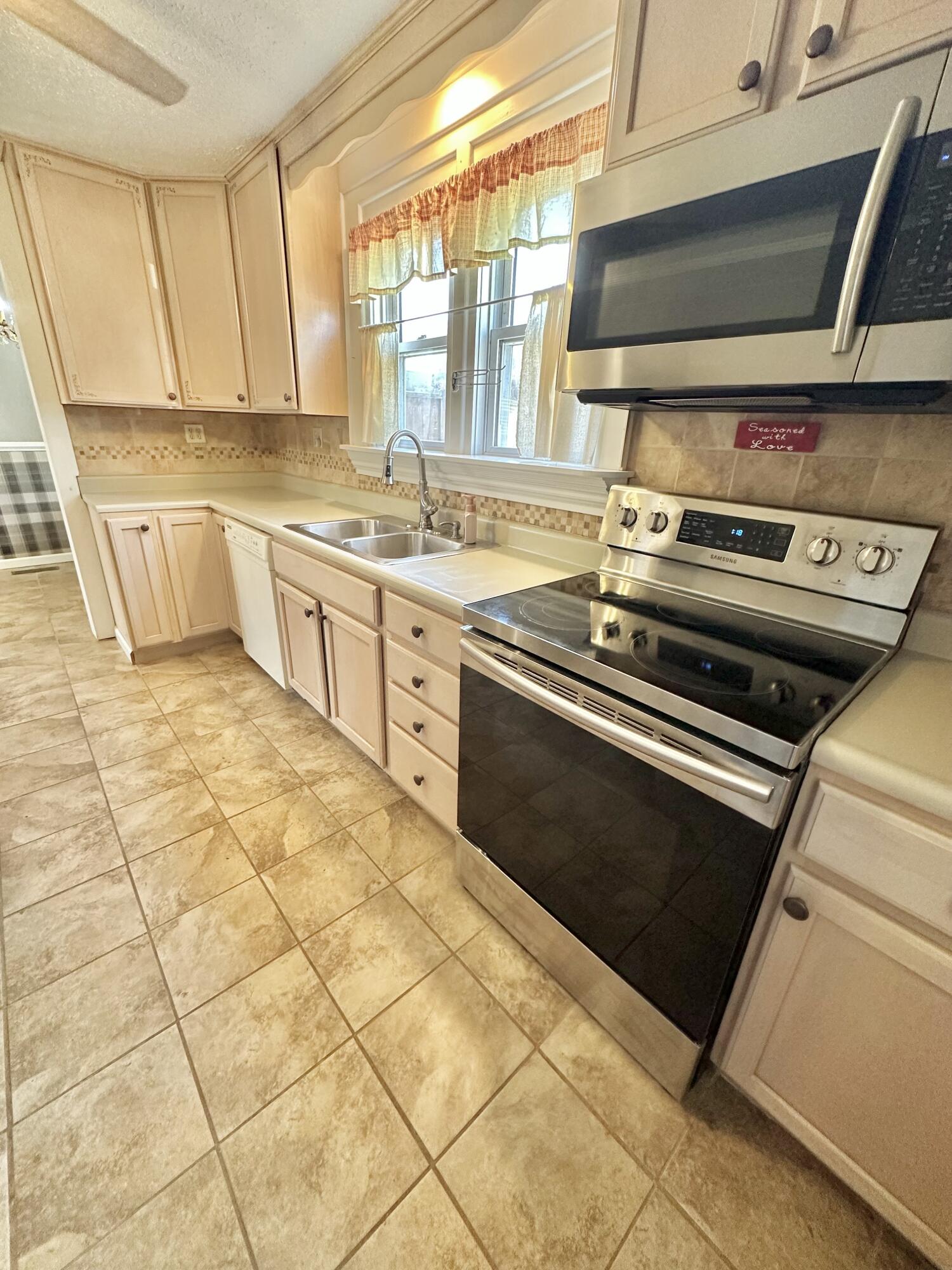 1434 S Howard Ave, Covington, Virginia image 13