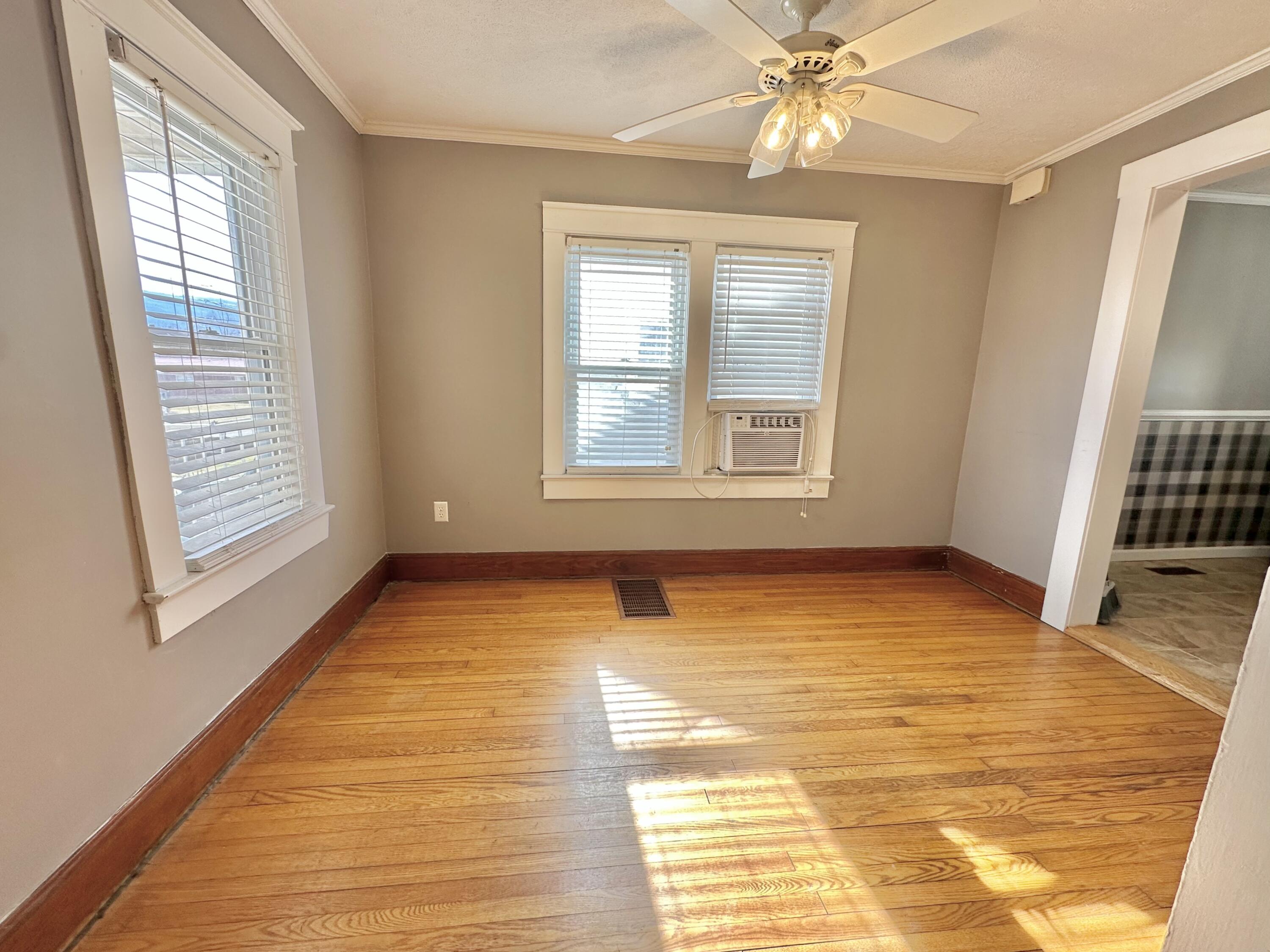 1434 S Howard Ave, Covington, Virginia image 10