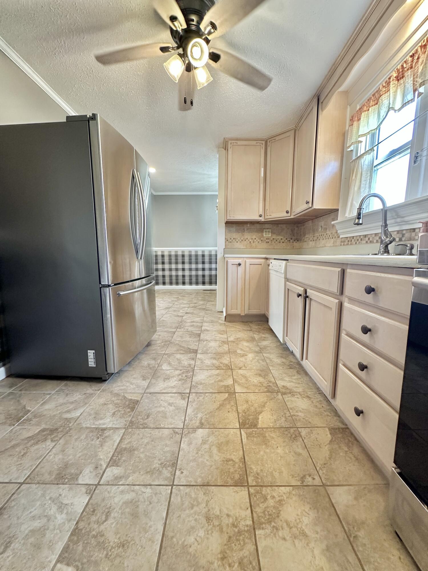 1434 S Howard Ave, Covington, Virginia image 15