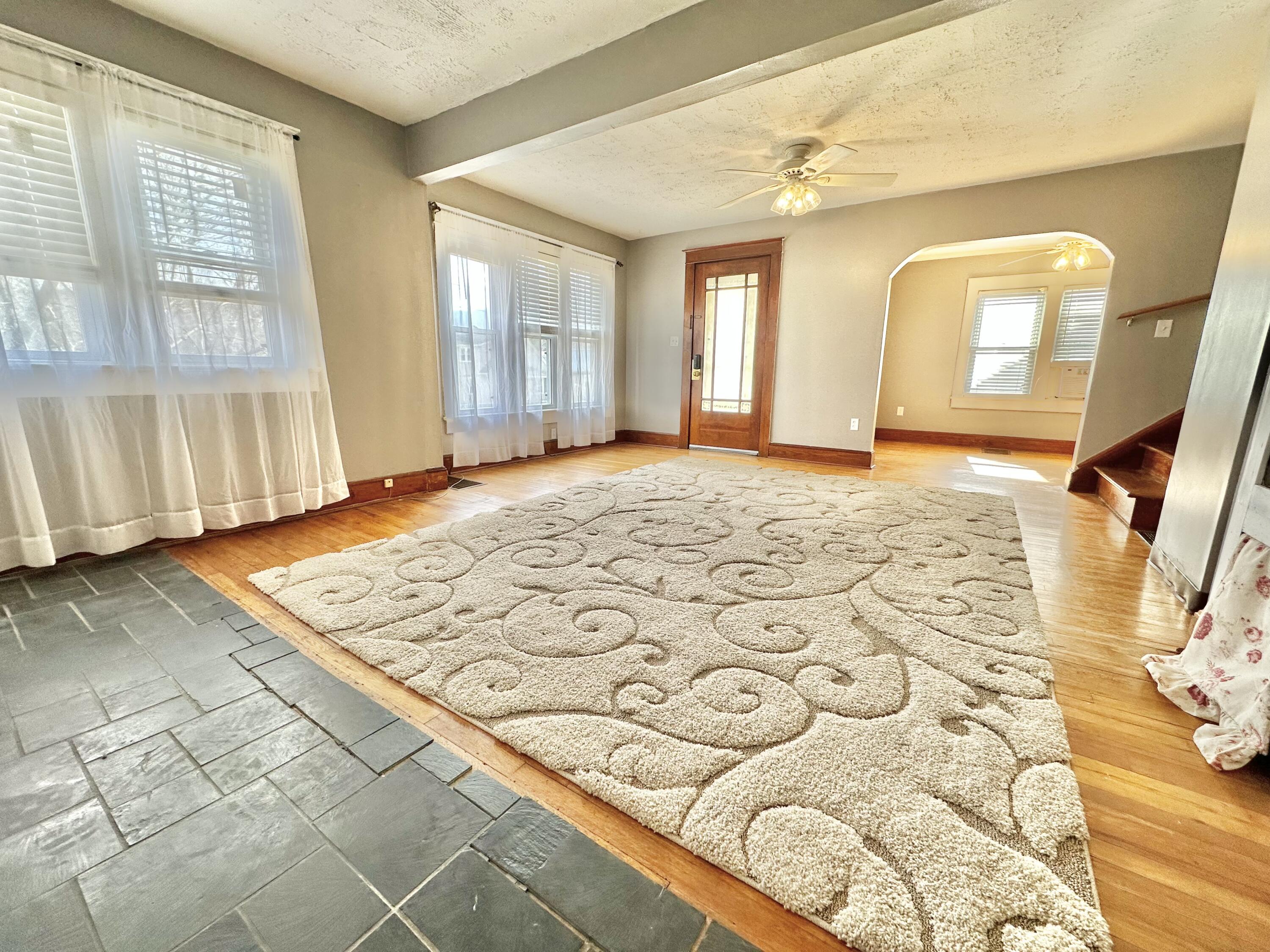 1434 S Howard Ave, Covington, Virginia image 8