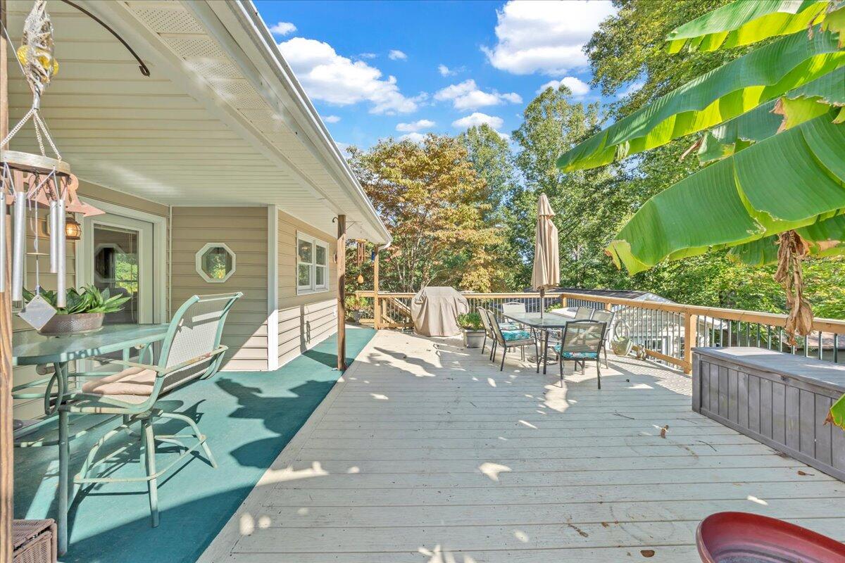 23 Brookside Ln, Moneta, Virginia image 13