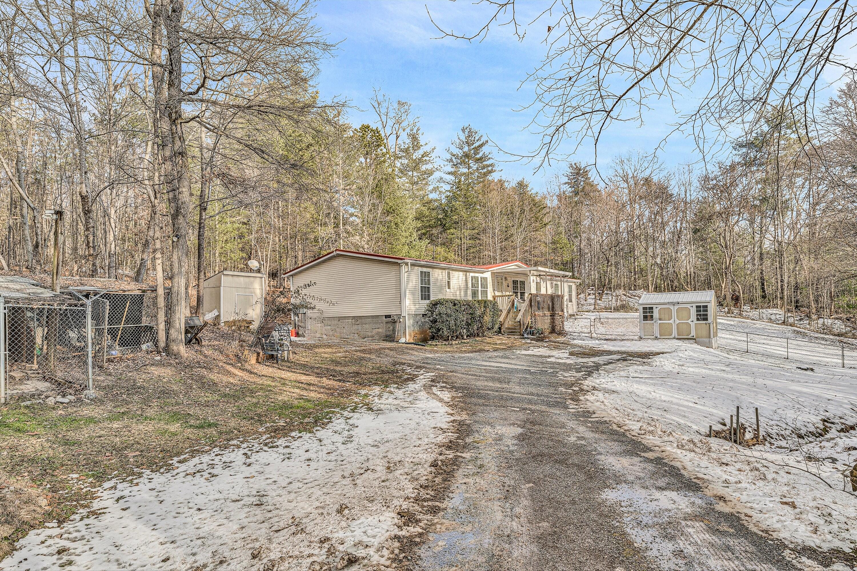 2290 Taylors Rd, Boones Mill, Virginia image 21